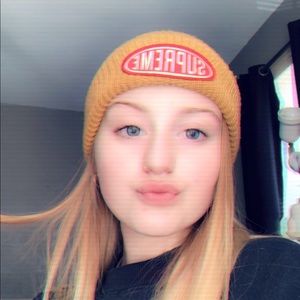 Meet your Posher, Khloe